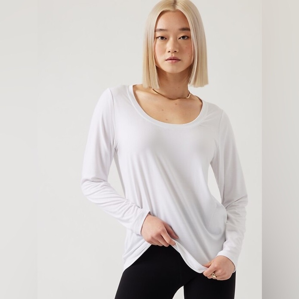 NWT Athleta Stratus II Long Sleeve Active Top White 2X